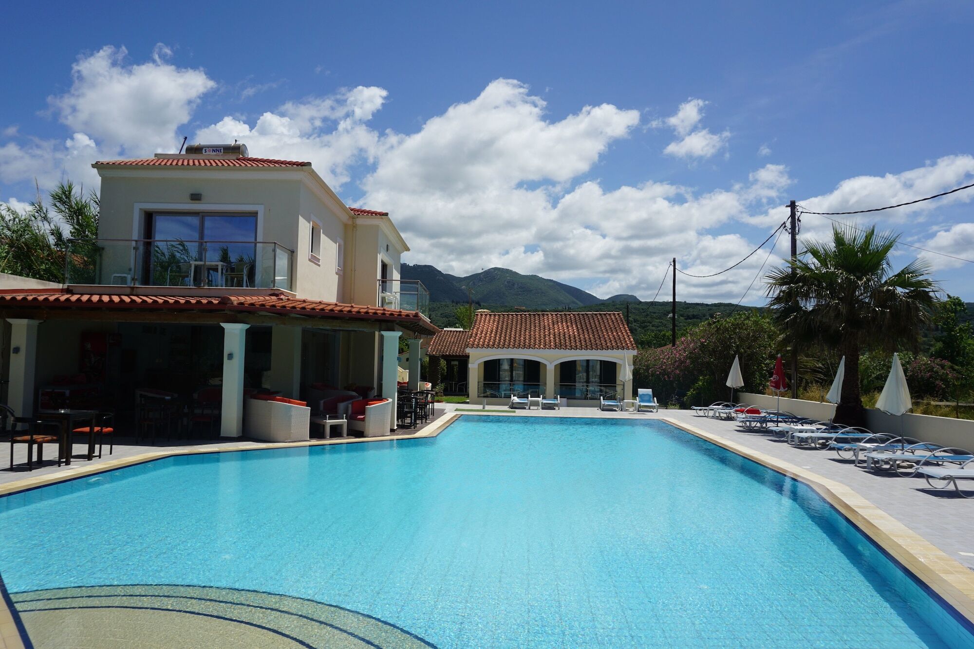 Sunrose Beach Aparthotel Acharavi  Exterior foto